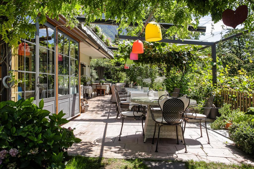 Hotel Weingarten Gargazzone Exterior foto